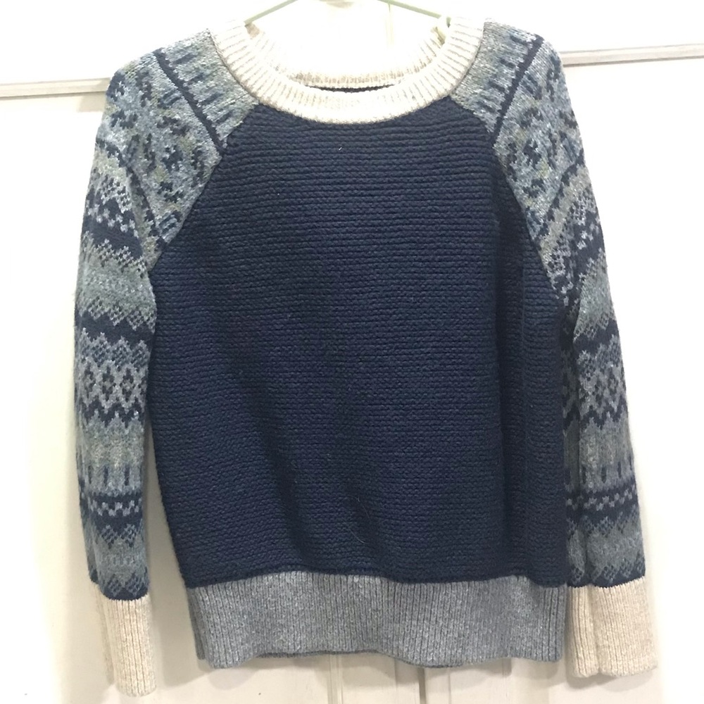 GapKids Like new Navy sweater size xs 4-5